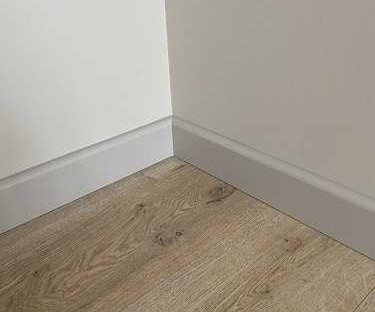 Плинтус МДФ Лука Пл 100-1МДФ.2700.Point line 24062 Айс грей