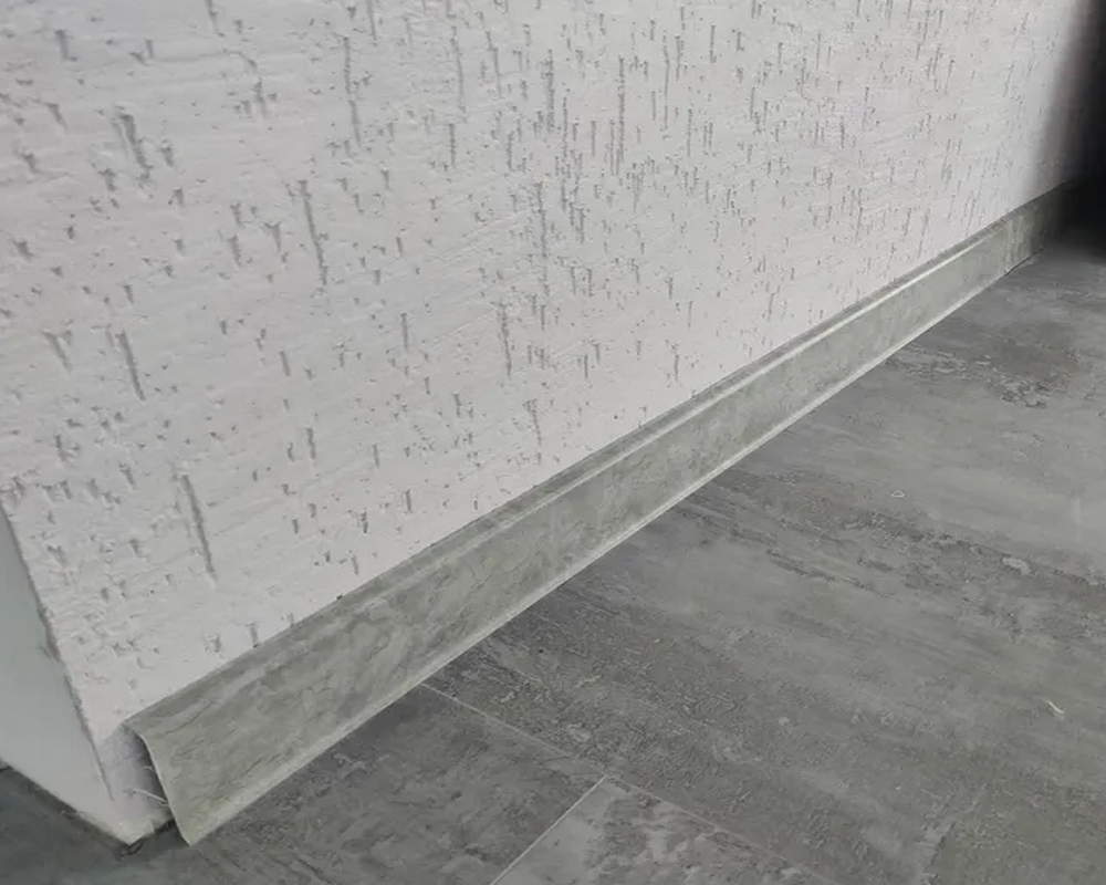 Плинтус ПВХ Salag Lima 72мм 2,5м. Баллард