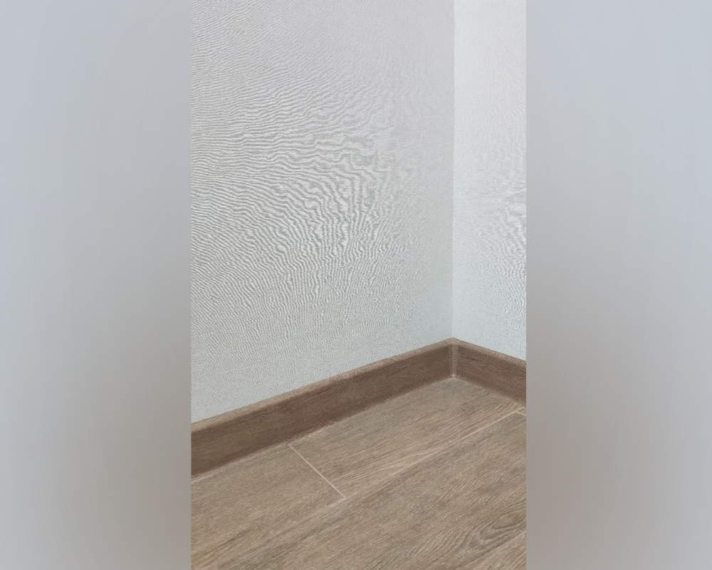 Плинтус ПВХ MAGIC STIСK 77мм 2,2 м MS13 Тали