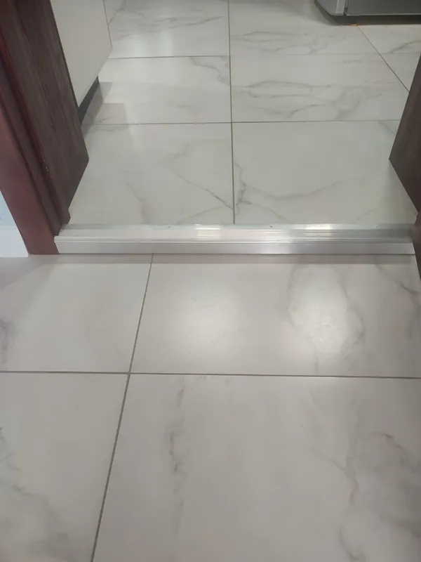 Порог угловой ПУ 02.1800.059 0,9 м Бетон скай