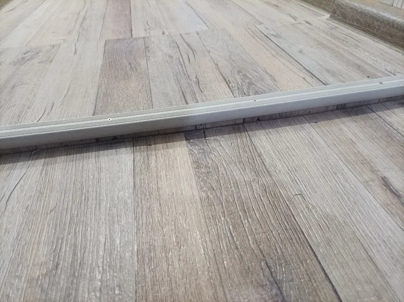 Порог угловой ПУ 06.2700.285 Клен